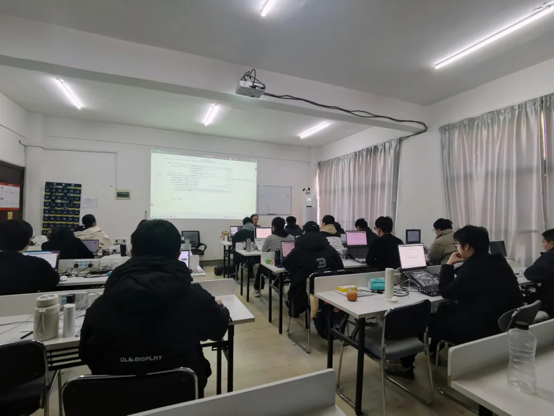 零基础转行IT学什么好--思途就业实训